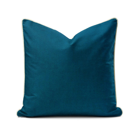 Frey-yacht-cushion-elegance-handcrafted-bespoke-design
