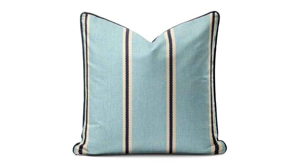Frey-yacht-cushion-dreamy-wave-elegance-handcrafted-bespoke-handcrafted-design